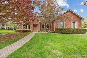 14 Hampton Ct, Algonquin, IL 60102 - Photo 1
