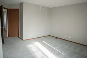 7 Gladys Ct, South Elgin, IL 60177 - Photo 14