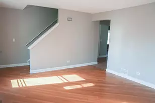 7 Gladys Ct, South Elgin, IL 60177 - Photo 6