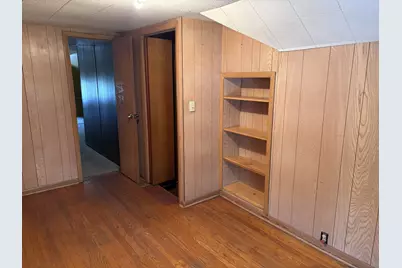 377 Blackhawk Road, Riverside, IL 60546 - Photo 12