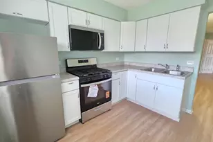 1557 Jill Ct, Glendale Heights, IL 60139 - Photo 6