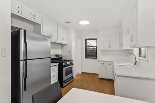 3923 W 106th St, Chicago, IL 60638 - Photo 2
