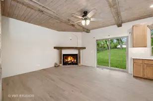 1979 Red Oak Ln, Spring Grove, IL 60081 - Photo 8