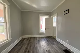 519 N View St, Aurora, IL 60506 - Photo 8