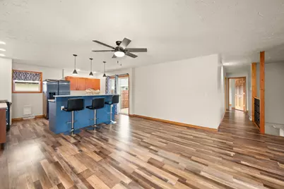 1605 Longwood Drive, Sycamore, IL 60178 - Photo 8