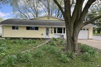 506 Parkside Drive, Sycamore, IL 60178 - Photo 1
