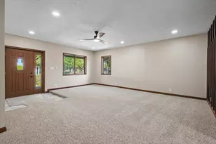 2 Walton Pl, Normal, IL 61761 - Photo 18