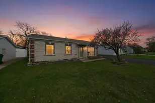 327 Fremont Ave, Romeoville, IL 60446 - Photo 34