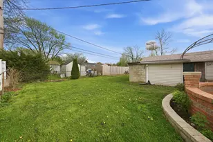 327 Fremont Ave, Romeoville, IL 60446 - Photo 32