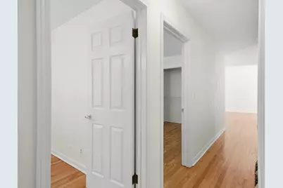 75 S 2nd Avenue, Lombard, IL 60148 - Photo 10