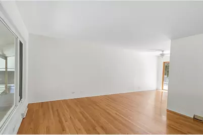 75 S 2nd Avenue, Lombard, IL 60148 - Photo 4
