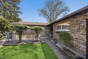 9135 26th Pl, Brookfield, IL 60513 - Photo 4