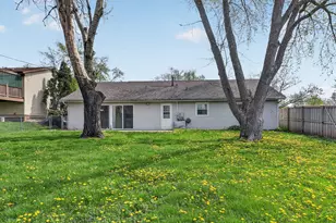 7662 Northway Dr, Hanover Park, IL 60133 - Photo 18