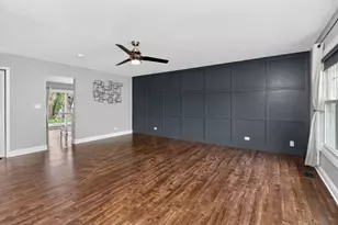 7662 Northway Dr, Hanover Park, IL 60133 - Photo 2