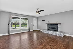 7662 Northway Dr, Hanover Park, IL 60133 - Photo 4
