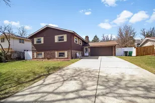 230 Millford Ln, Bloomingdale, IL 60108 - Photo 34