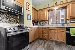 1403 Camp Ave, Rockford, IL 61103 - Photo 8
