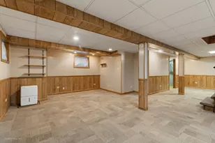 1621 Claremont Dr, Darien, IL 60561 - Photo 22