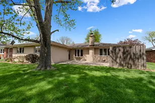 1621 Claremont Dr, Darien, IL 60561 - Photo 28