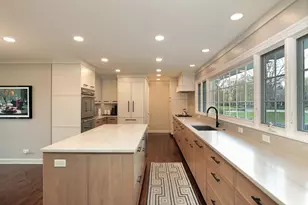 921 Woodbine Ln, Northbrook, IL 60062 - Photo 4