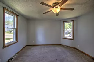 204 W South St, Clifton, IL 61727 - Photo 12