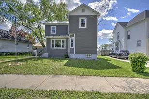 204 W South St, Clifton, IL 61727 - Photo 2