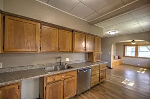 204 W South St, Clifton, IL 61727 - Photo 6