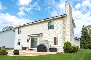 2649 Caliendo Cir, Montgomery, IL 60538 - Photo 6