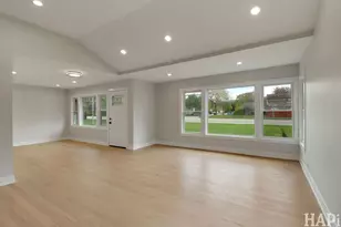 1100 N Hicks Rd, Palatine, IL 60067 - Photo 10