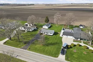 11929 E 3500 N Rd, Momence, IL 60954 - Photo 14
