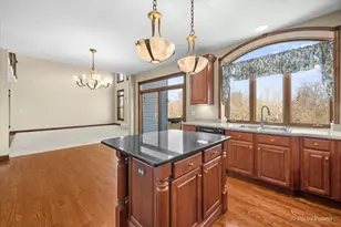 261 Johnson Woods Dr, Batavia, IL 60510 - Photo 12