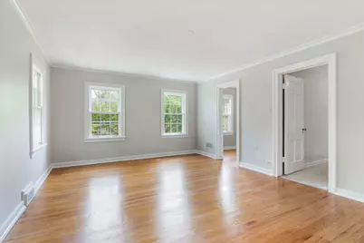2656 Broadway Avenue, Evanston, IL 60201 - Photo 12