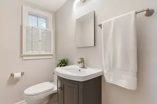 2656 Broadway Ave, Evanston, IL 60201 - Photo 10