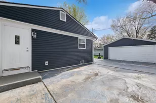 80 Birch St, Carpentersville, IL 60110 - Photo 16