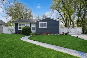 80 Birch St, Carpentersville, IL 60110 - Photo 2
