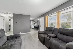 80 Birch St, Carpentersville, IL 60110 - Photo 6