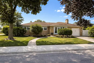 5500 Harvard Terrace, Skokie, IL 60077 - Photo 1