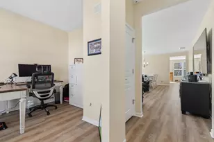 3295 Comstock Ct, Mundelein, IL 60060 - Photo 6