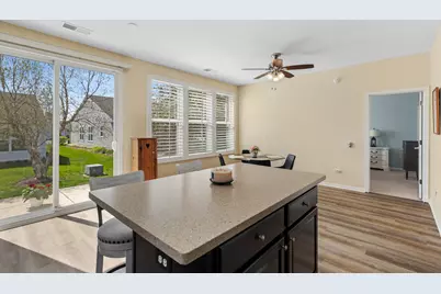 3295 Comstock Court, Mundelein, IL 60060 - Photo 8
