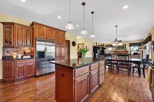 6608 Erin Rd, McHenry, IL 60050 - Photo 6