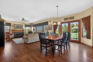 6608 Erin Rd, McHenry, IL 60050 - Photo 8