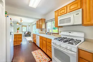 1705 Charles Ave, Algonquin, IL 60102 - Photo 2