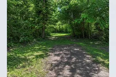 309 Landmeier Road, Elk Grove Village, IL 60007 - Photo 2