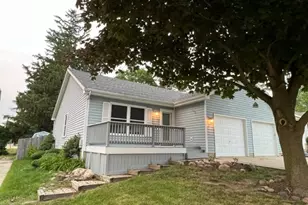 603 Willow St, Maple Park, IL 60151 - Photo 2