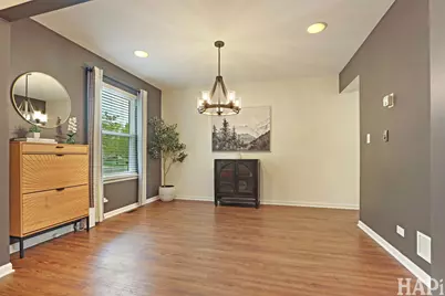 1053 Wheatland Drive, Crystal Lake, IL 60014 - Photo 6