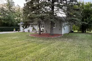 2312 209th St, Chicago Heights, IL 60411 - Photo 2