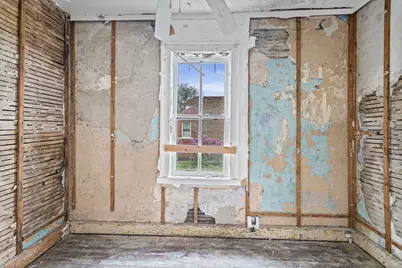 8405 S Baltimore Avenue, Chicago, IL 60617 - Photo 10