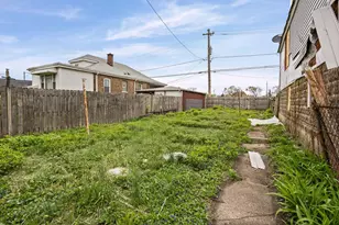8405 S Baltimore Ave, Chicago, IL 60617 - Photo 2