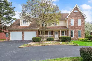11547 Burr Oak Ln, Burr Ridge, IL 60527 - Photo 2