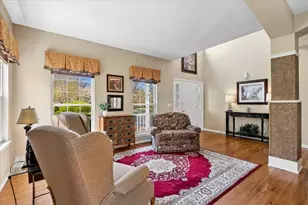 2825 Haven Ln, Lindenhurst, IL 60046 - Photo 4